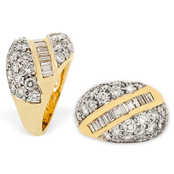 18k Yellow Gold and Pave Diamond Ring