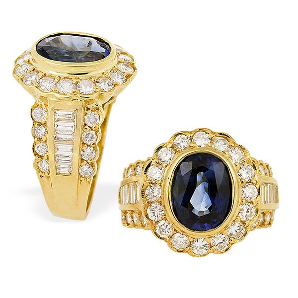 18k Yellow Gold Ring with Sapphire and Diamonds