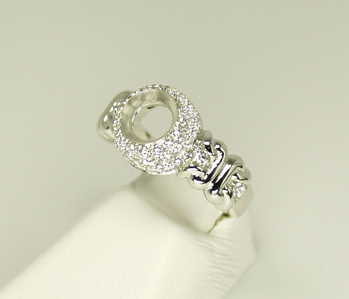 Hand Engraved Engagment Setting with Diamonds